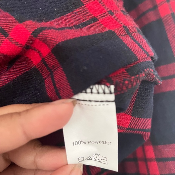 Red and black Plaid crop button down - Picture 5 of 6
